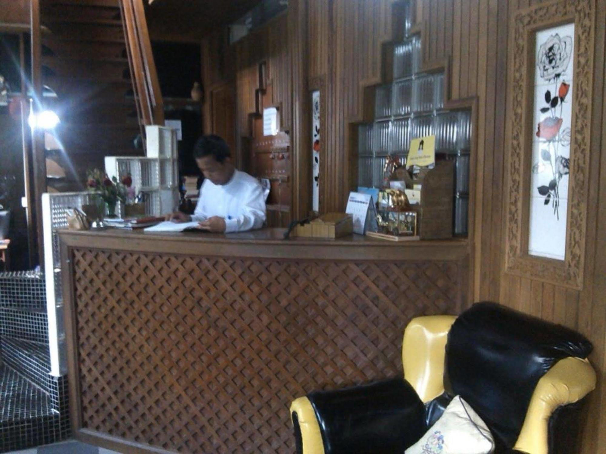 Kaung Lay Inn Yangon Exterior foto